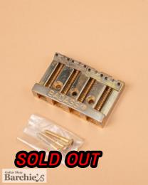 LEO QUAN Badass I Bass Bridge Gold